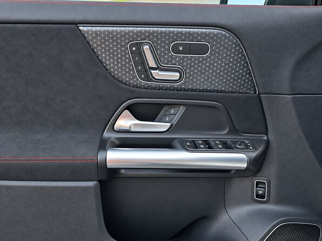 New 2026 Mercedes-Benz GLA 35 AMG 4MATIC image 14