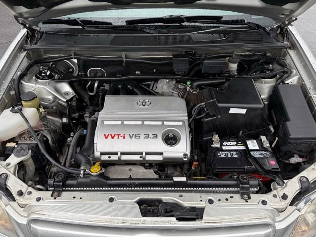 Used 2005 Toyota Highlander 4WD V6 w/ 3rd Row image 29