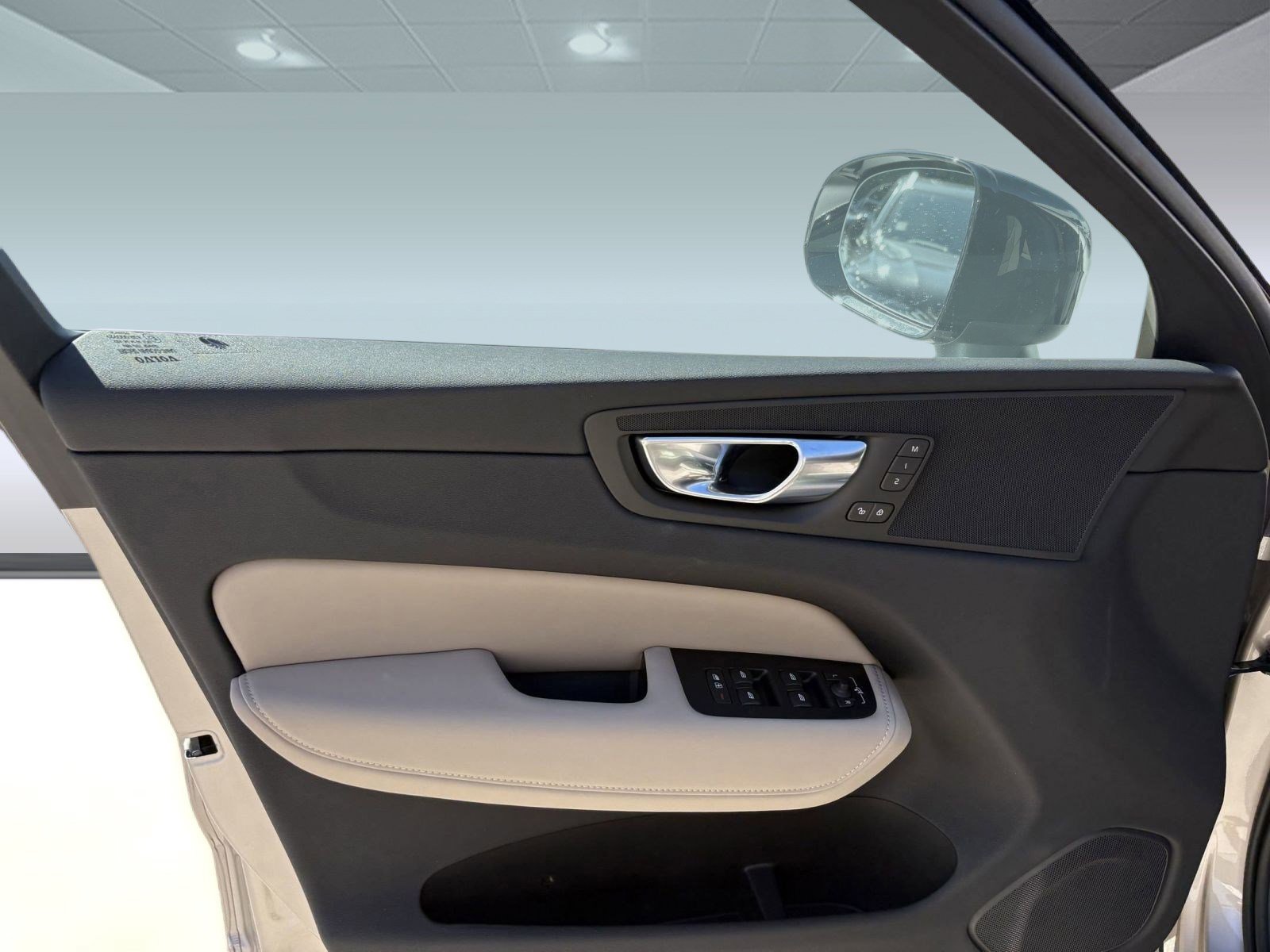 Used 2026 Volvo XC60 B5 Core w/ Climate Package image 22