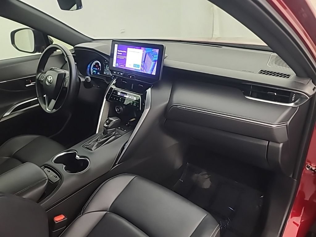 Used 2024 Toyota Venza Nightshade AWD/4WD image 15