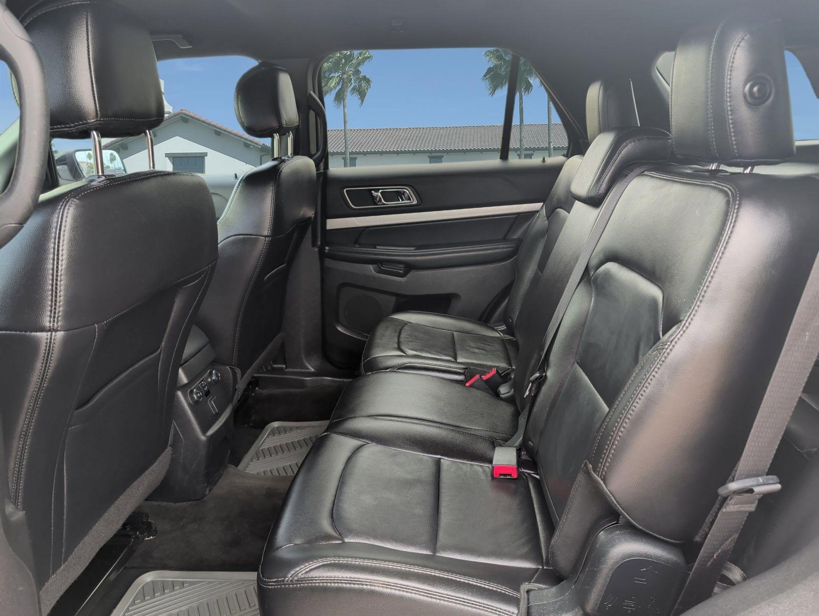 Used 2017 Ford Explorer XLT w/ Equipment Group 202A FWD image 23
