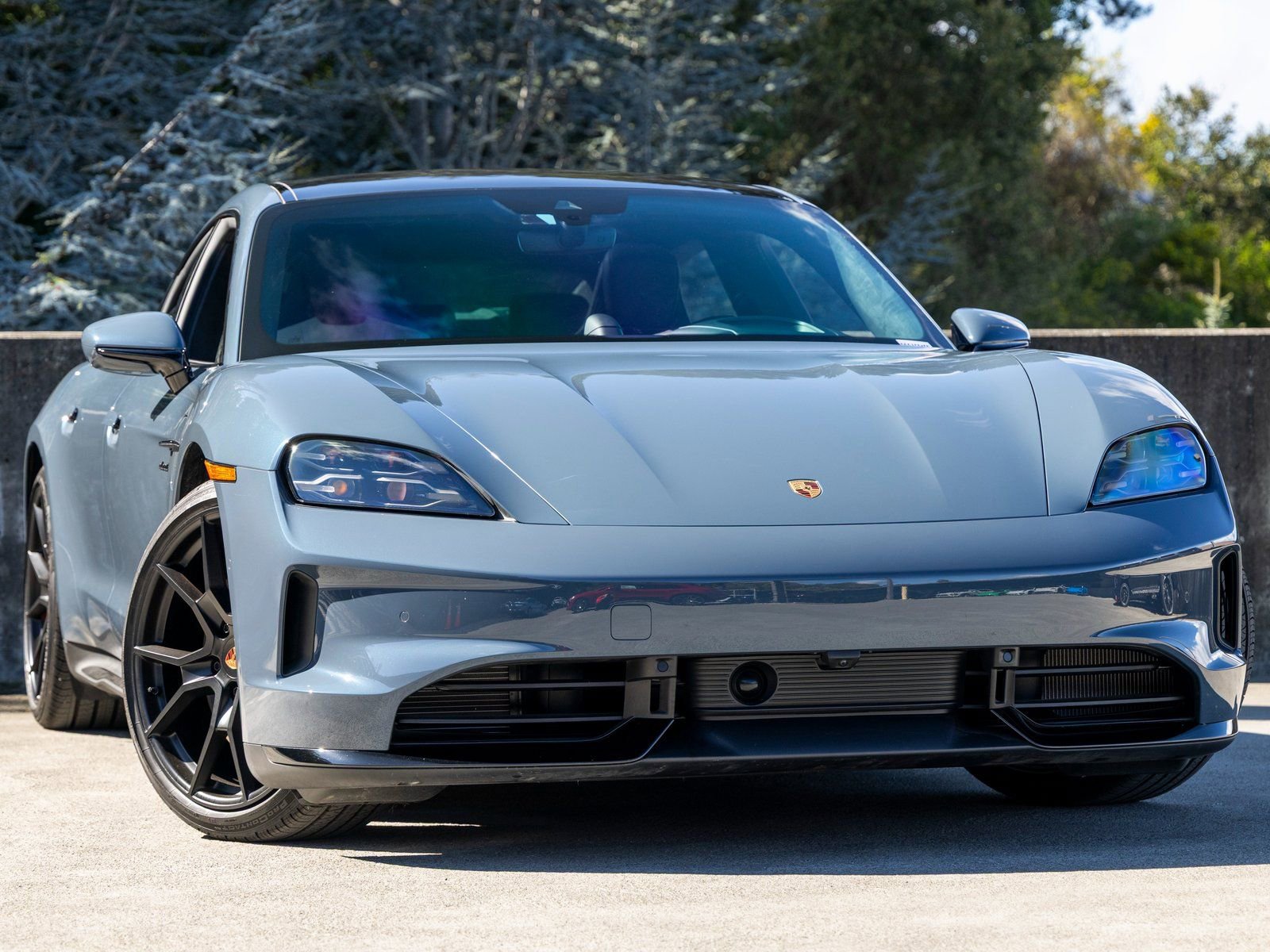 Certified 2025 Porsche Taycan GTS image 6