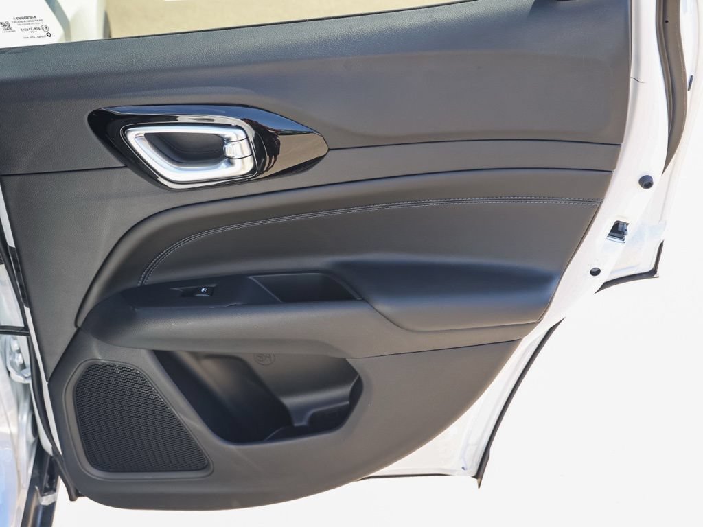 New 2026 Jeep Compass Latitude AWD/4WD image 19