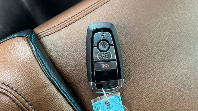 Used 2024 Ford Bronco Outer Banks AWD/4WD image 38