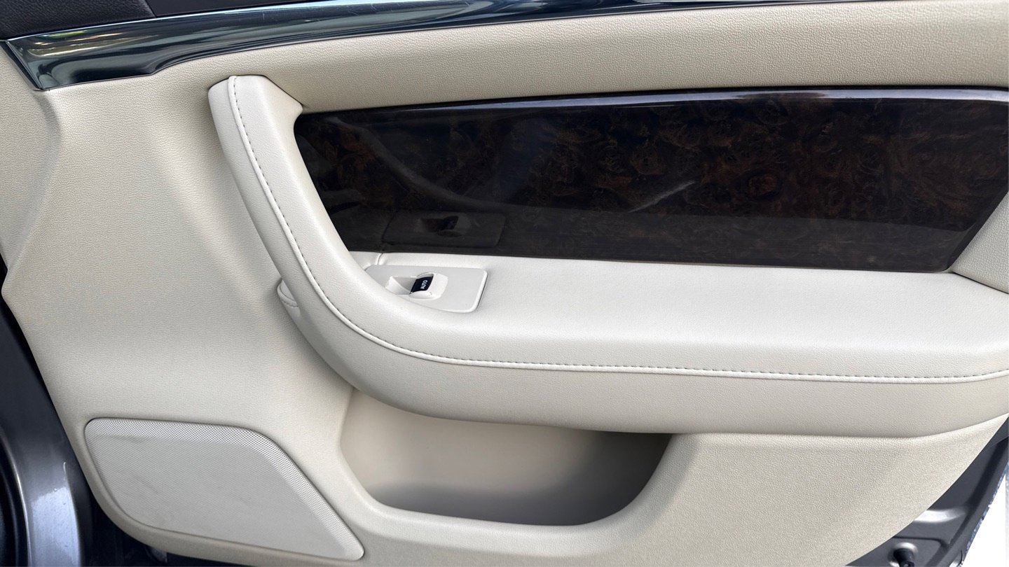 Used 2016 Lincoln MKS w/ Equipment Group 101A FWD image 23