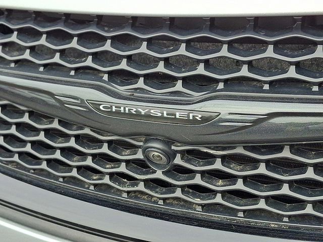 Certified 2019 Chrysler Pacifica Touring-L Plus w/ Advanced Safetytec Group FWD image 35