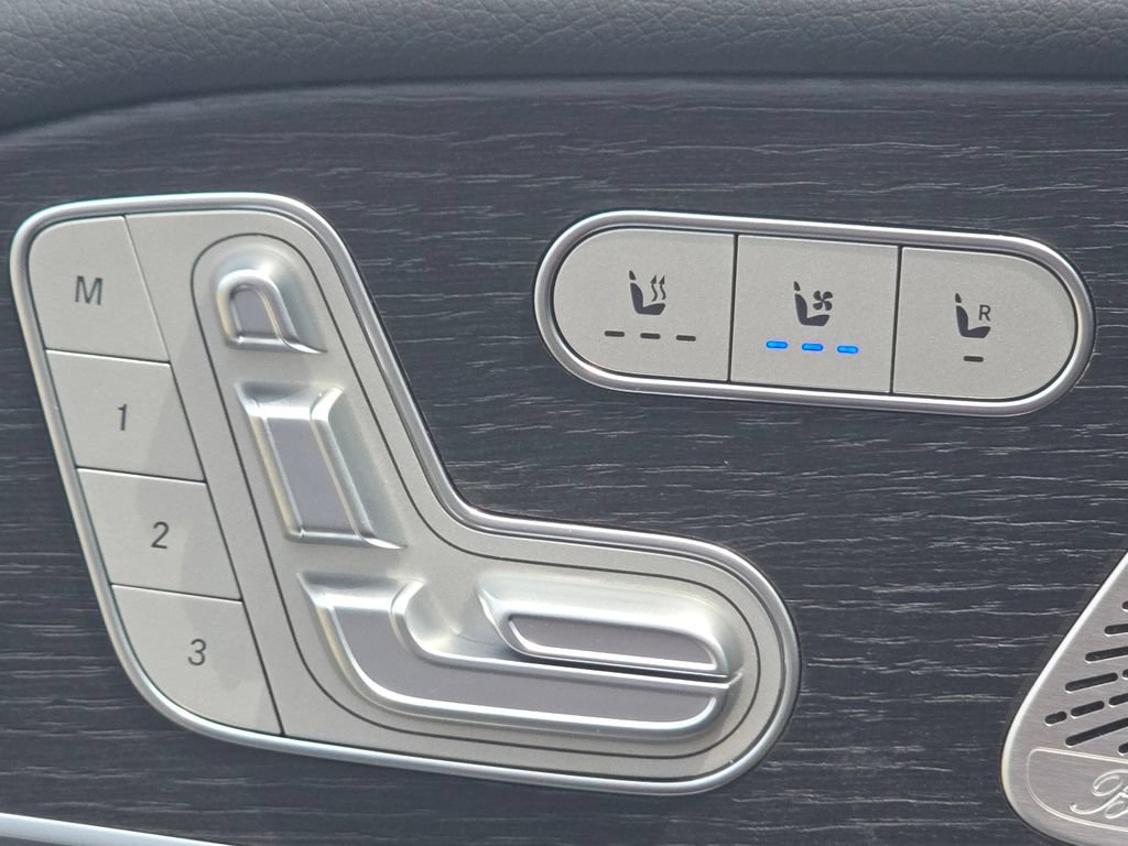 New 2026 Mercedes-Benz GLS 450 4MATIC image 6
