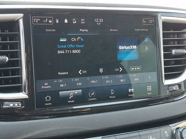 Used 2024 Chrysler Pacifica Touring-L image 13