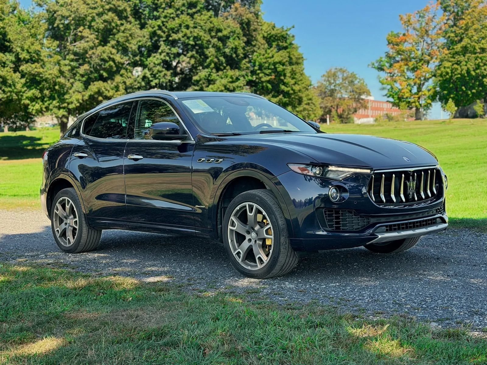 Used 2018 Maserati Levante GranLusso AWD/4WD image 8