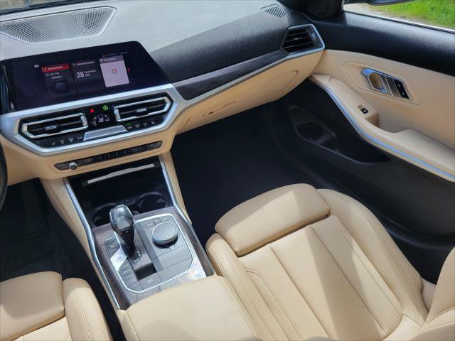 Used 2020 BMW 330i Sedan w/ Driving Assistance Package RWD image 15