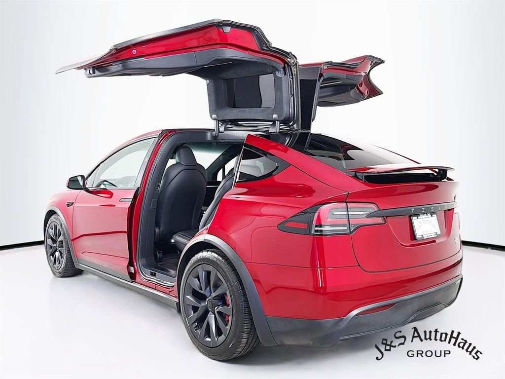 Used 2023 Tesla Model X Plaid image 5