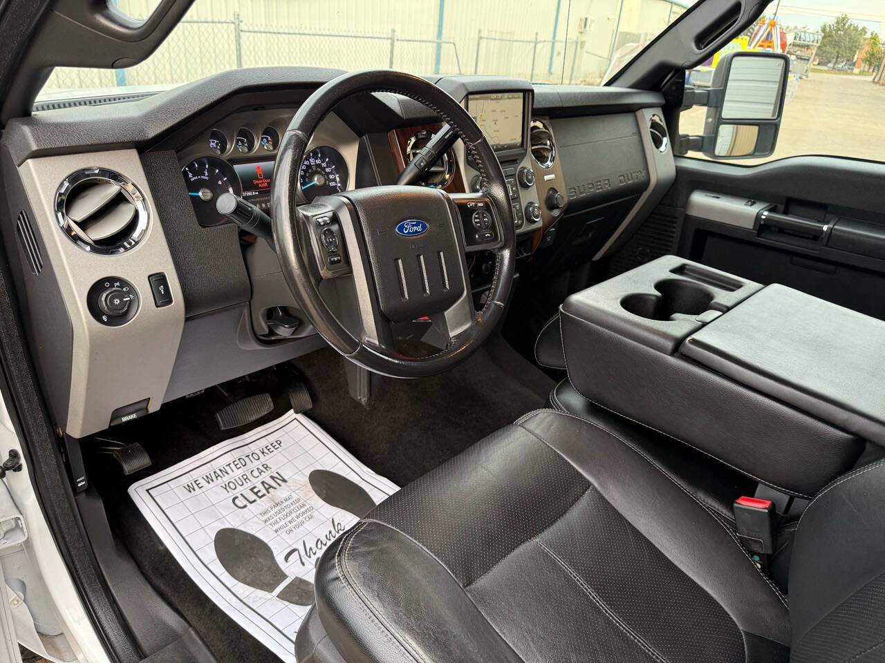 Used 2015 Ford F350 Lariat w/ Lariat Interior Package image 15