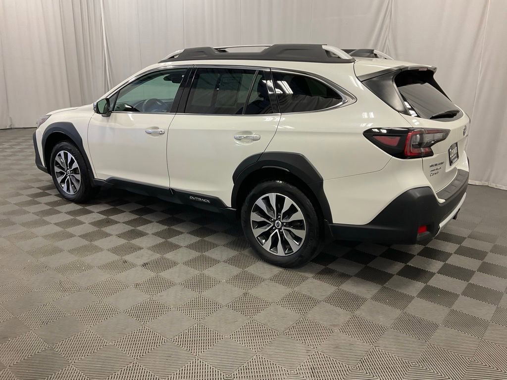 Used 2023 Subaru Outback Touring XT w/ Popular Package #2 image 8