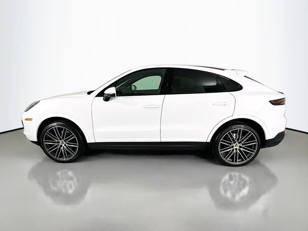 Certified 2023 Porsche Cayenne Platinum Edition AWD/4WD image 2