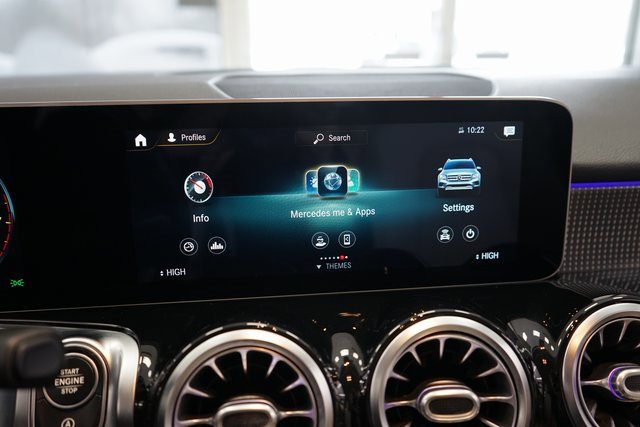 Used 2021 Mercedes-Benz GLB 250 GLB 250 image 32