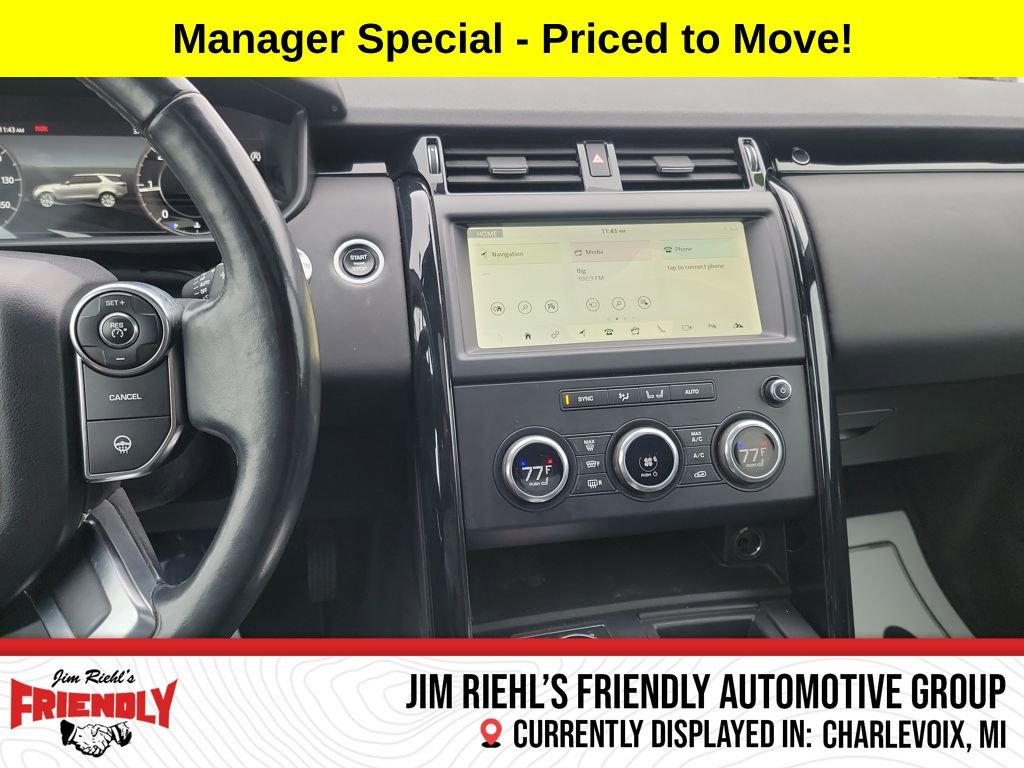 Used 2018 Land Rover Discovery SE image 17