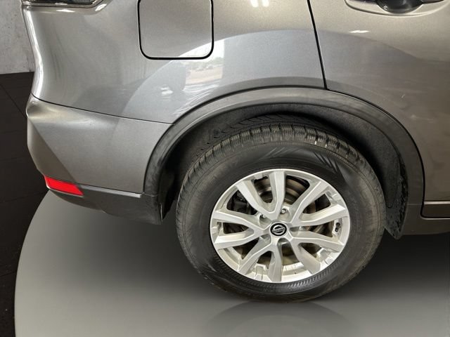 Used 2018 Nissan Rogue SV AWD/4WD image 27