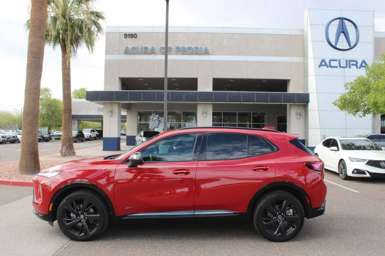 Used 2025 Buick Envision Sport Touring AWD/4WD image 3
