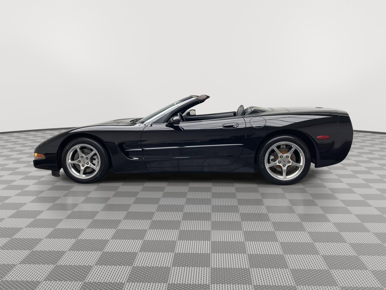 Used 2001 Chevrolet Corvette Convertible w/ Preferred Equipment Group2 image 28
