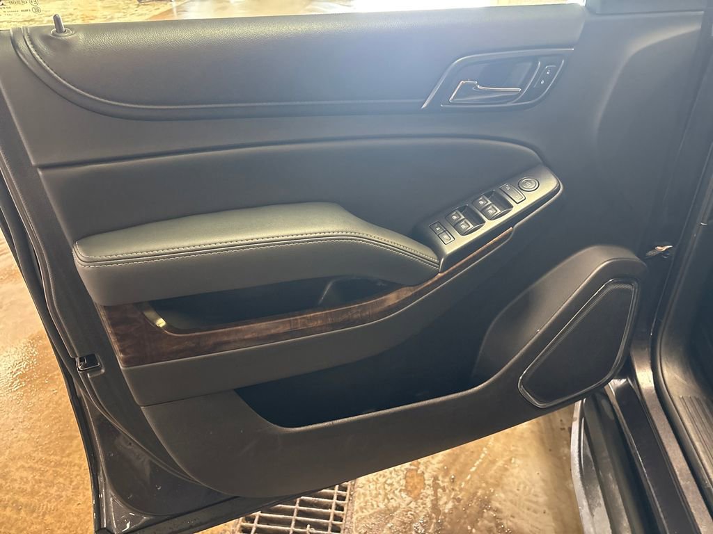 Used 2017 Chevrolet Suburban LS image 15