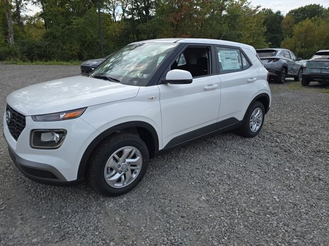 New 2025 Hyundai Venue SE