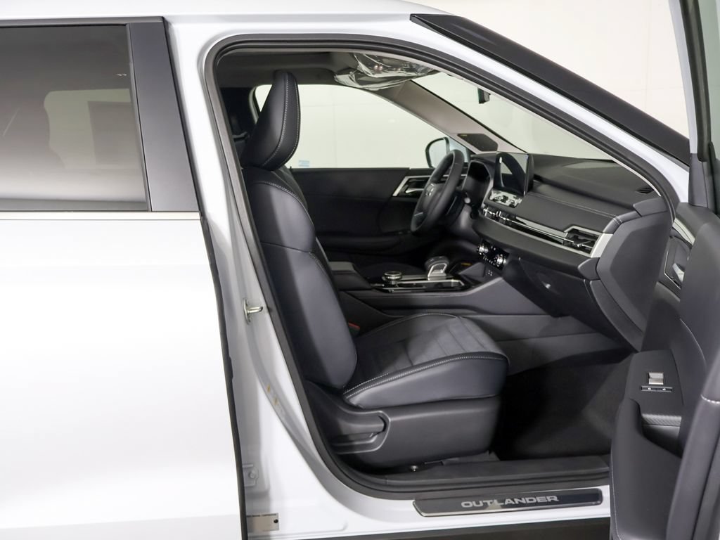 New 2026 Mitsubishi Outlander SE AWD/4WD image 32