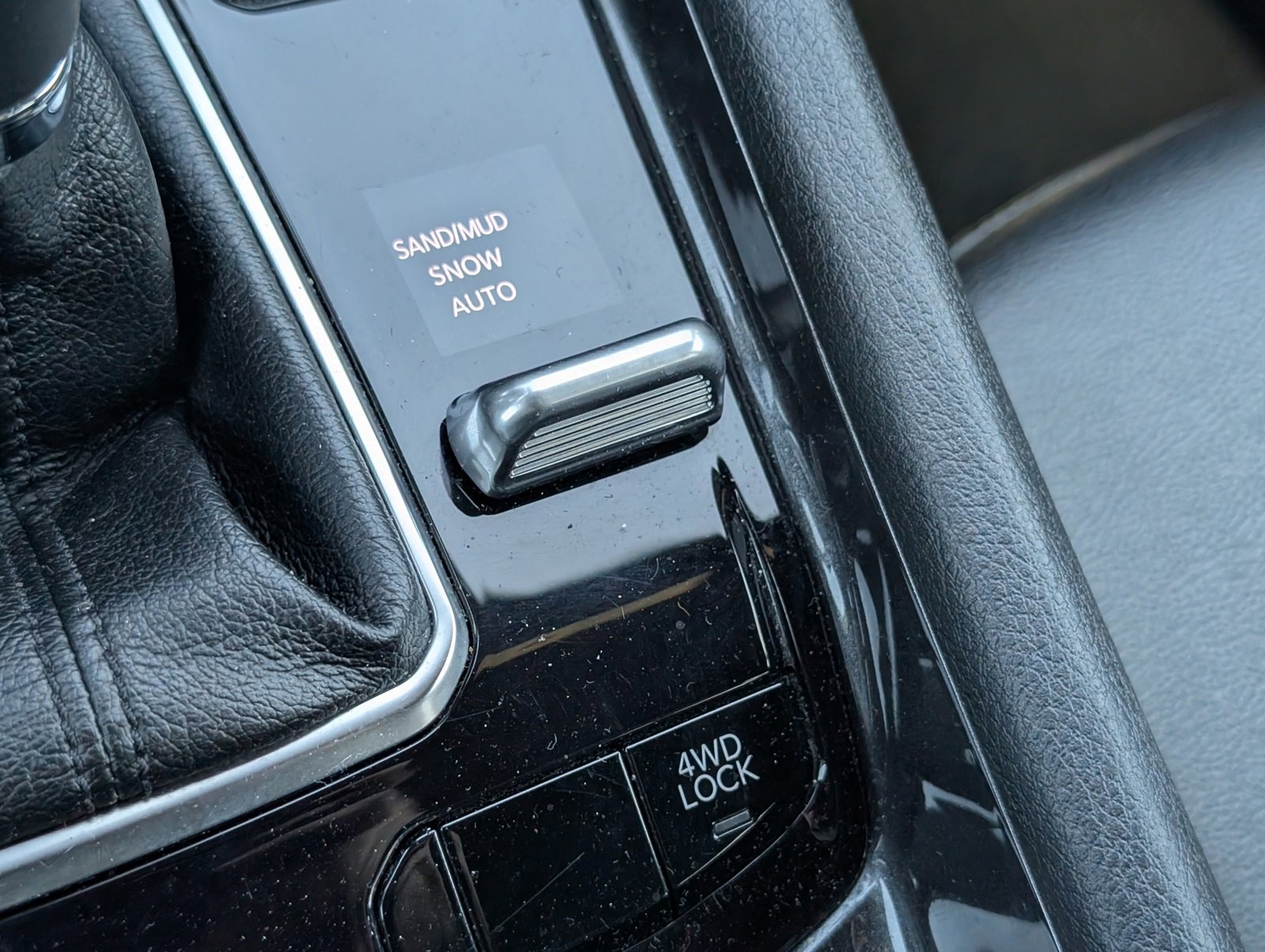 Used 2024 Jeep Compass Latitude w/ Altitude Special Edition image 11