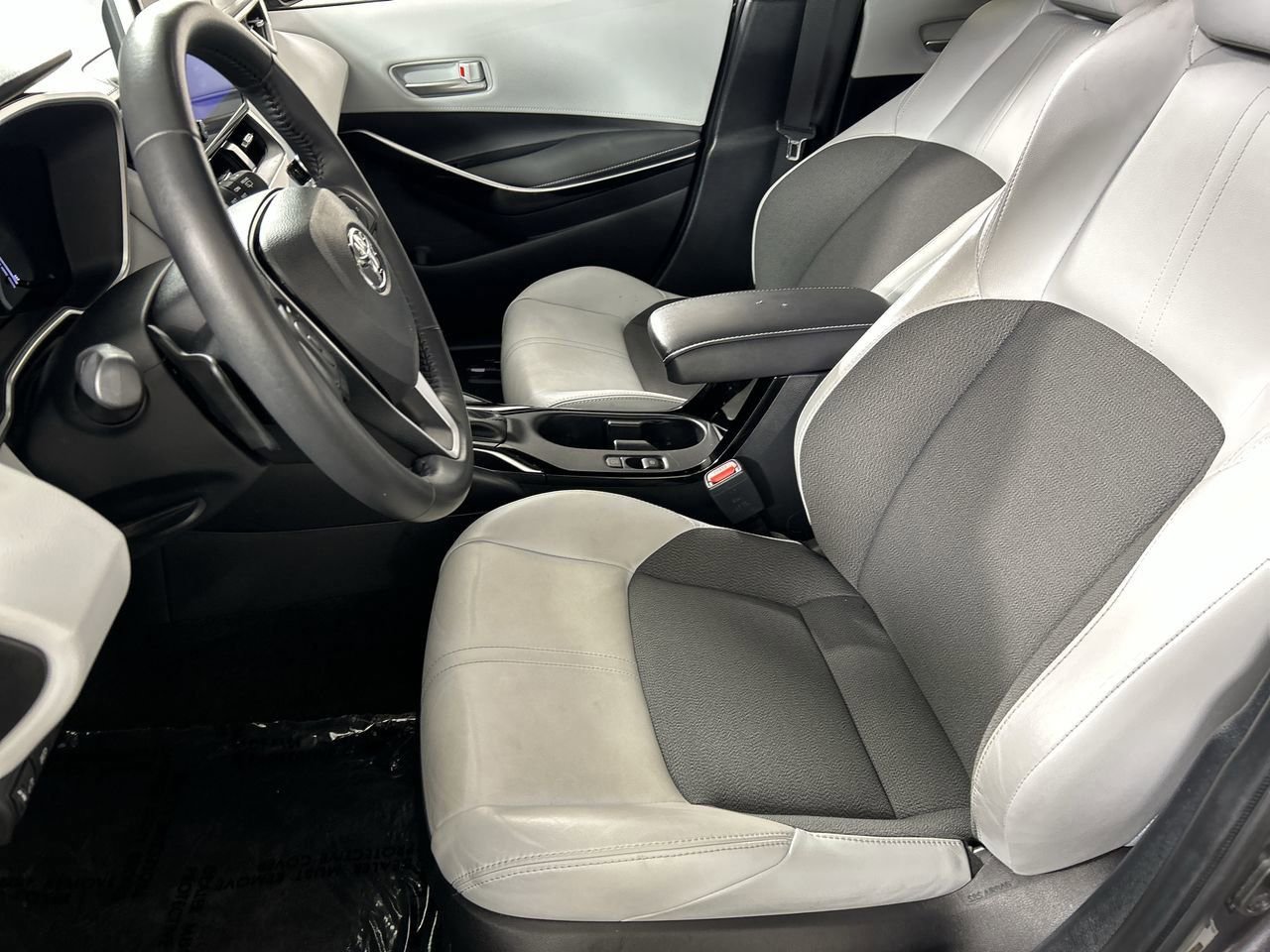 Used 2025 Toyota Corolla XSE image 20