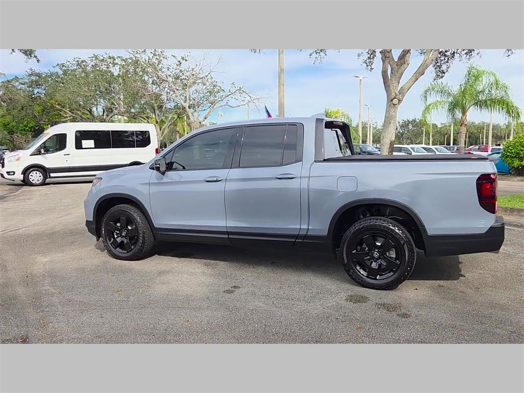 Used 2025 Honda Ridgeline Black Edition image 49