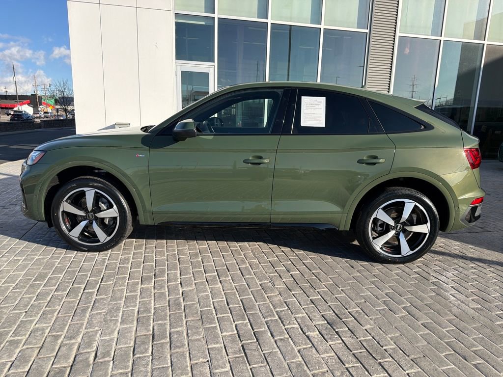 Used 2023 Audi Q5 2.0T Prestige w/ Prestige Package image 2