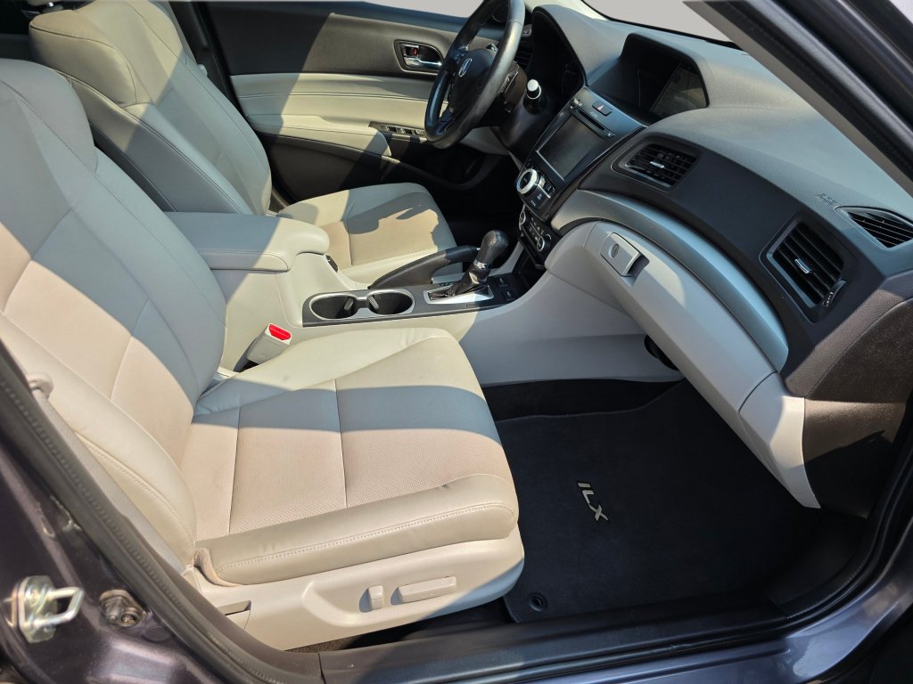 Used 2018 Acura ILX w/ Premium Package FWD image 49