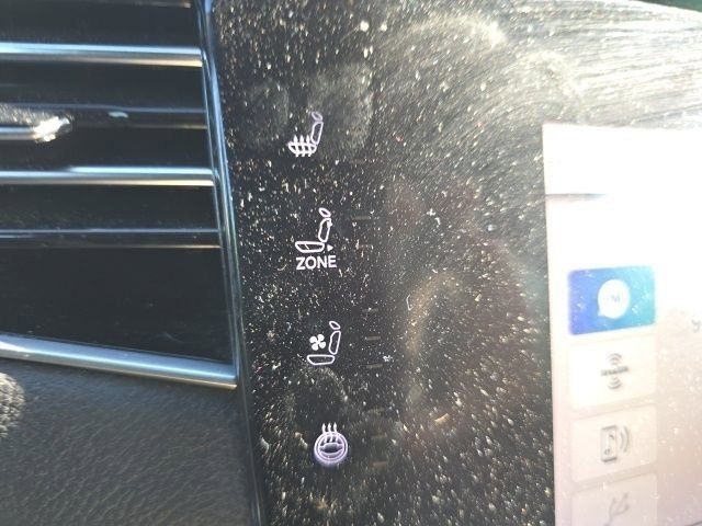 Used 2024 Jeep Wagoneer Series II w/ Convenience Group I AWD/4WD image 16