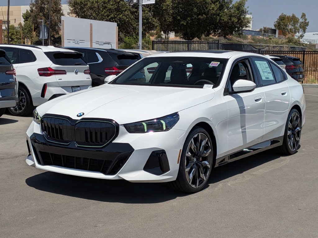 New 2027 BMW 530i w/ M Sport Package RWD image 2