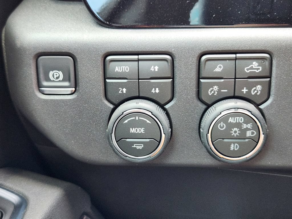 New 2026 Chevrolet Silverado 1500 LT Trail Boss w/ LT Trail Boss Premium Package AWD/4WD image 17