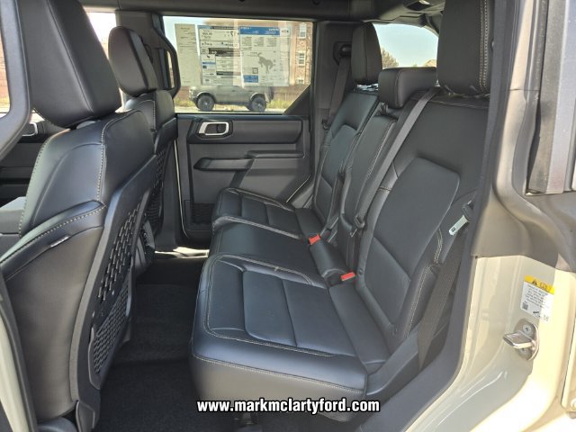 New 2026 Ford Bronco Badlands w/ Sasquatch Package AWD/4WD image 7