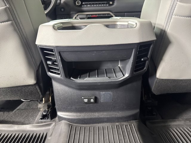 Used 2025 Toyota Tundra Limited AWD/4WD image 13