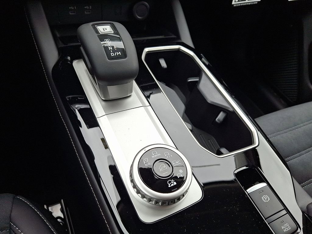 New 2026 Mitsubishi Outlander SE image 7