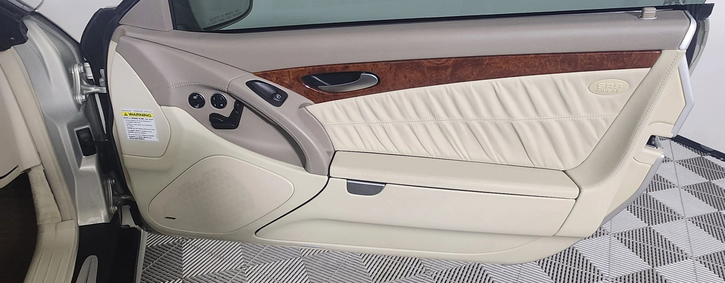 Used 2004 Mercedes-Benz SL 600 image 21