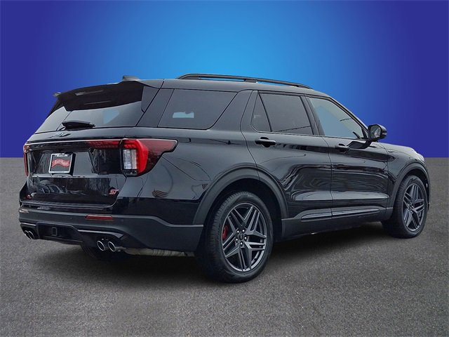 Used 2025 Ford Explorer ST image 4