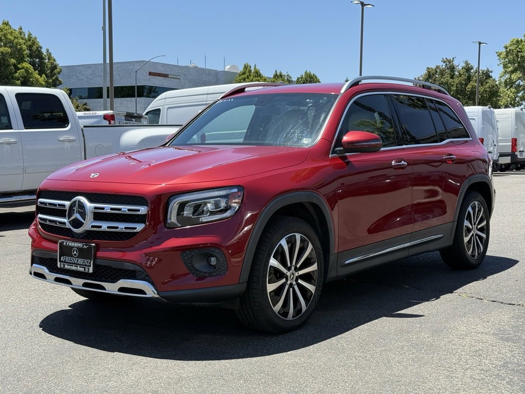 Used 2021 Mercedes-Benz GLB 250 w/ Premium Package image 4