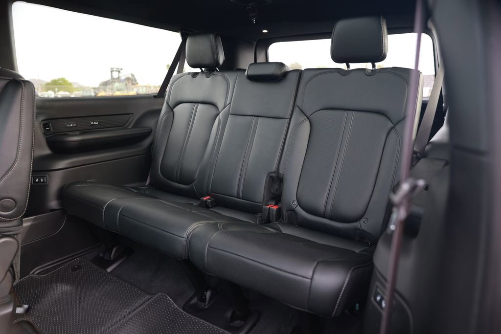 New 2026 Jeep Grand Wagoneer L Limited image 33