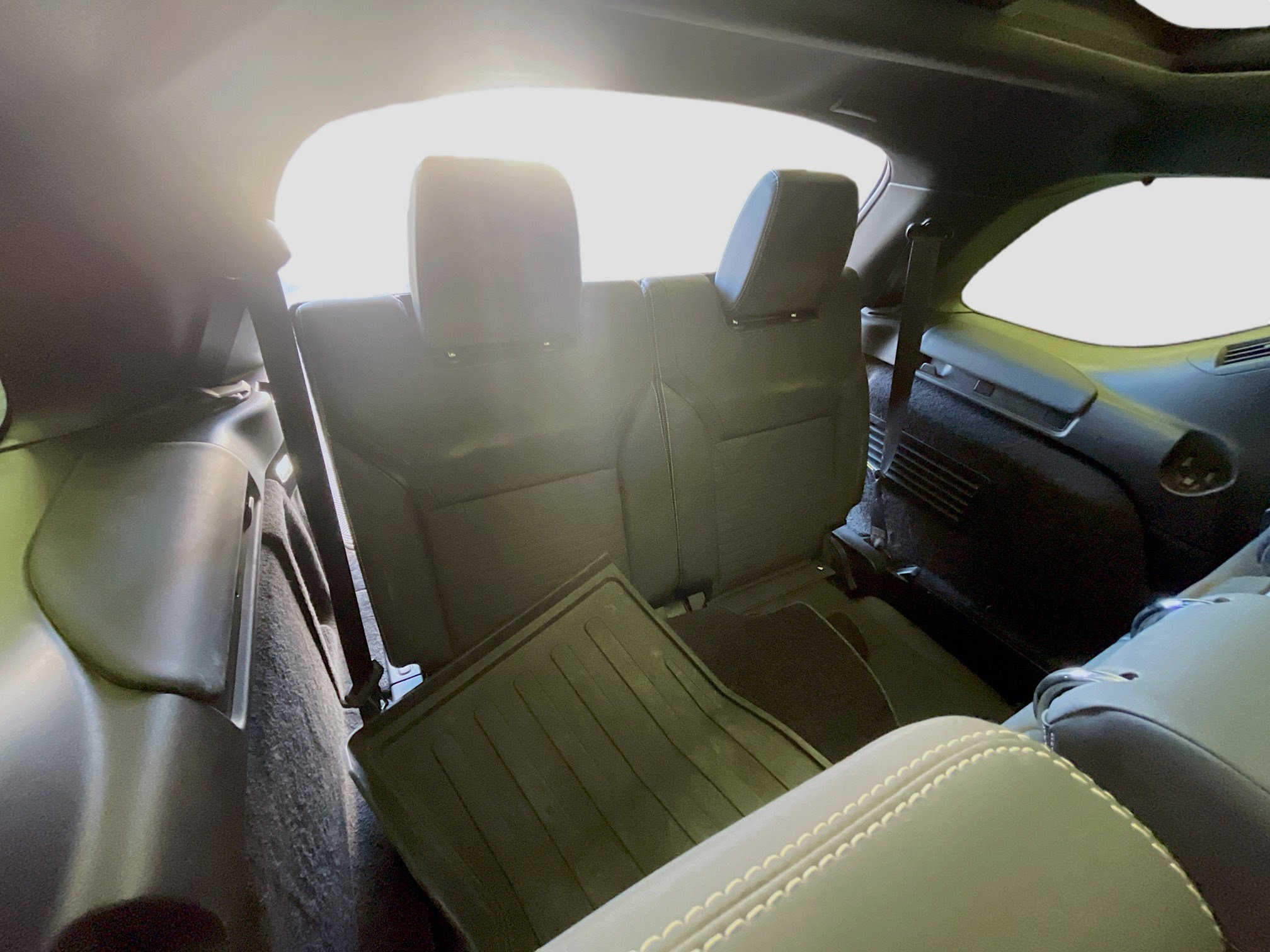 Used 2023 Land Rover Discovery S R-Dynamic image 22