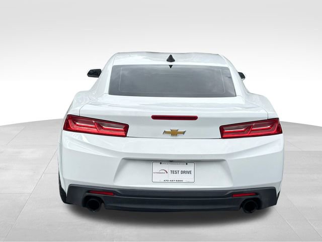Used 2018 Chevrolet Camaro LT image 4