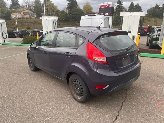 Used 2013 Ford Fiesta S w/ Convenience Pkg image 2