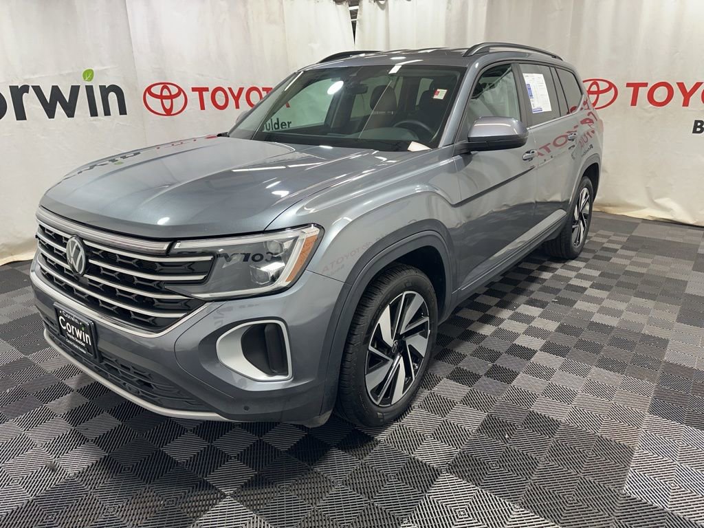 Used 2025 Volkswagen Atlas SE AWD/4WD image 3