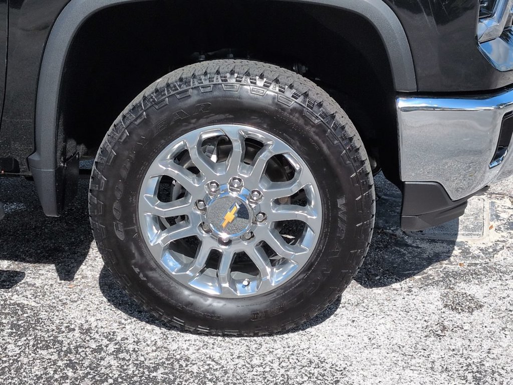 Used 2025 Chevrolet Silverado 2500 LTZ AWD/4WD image 11