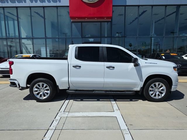 Used 2022 Chevrolet Silverado 1500 Custom image 3