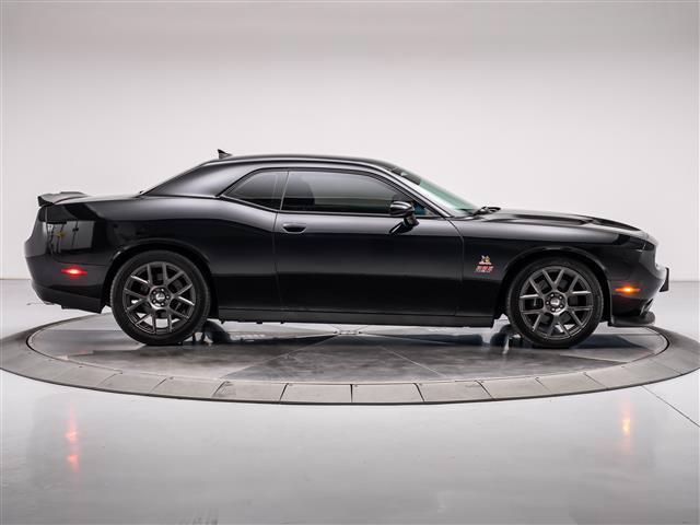 Used 2016 Dodge Challenger R/T Scat Pack RWD image 6