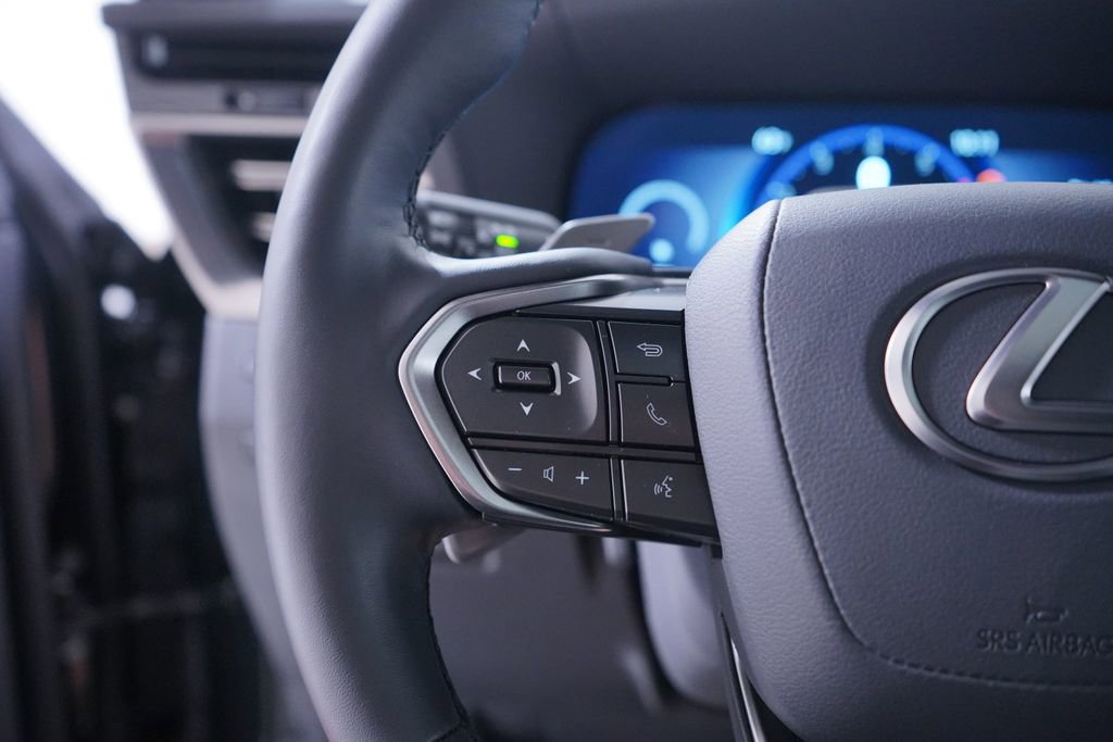 Used 2026 Lexus GX 550 w/ Accessory Package (2T) AWD/4WD image 19