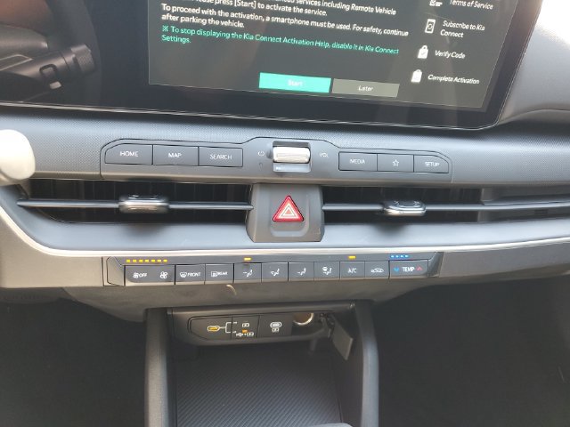 New 2026 Kia K4 FWD image 32